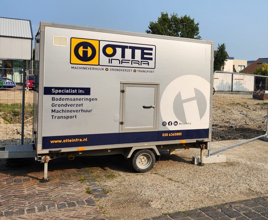 Deco-unit van Otte Infra voor het uitvoeren van een bodemsanering.